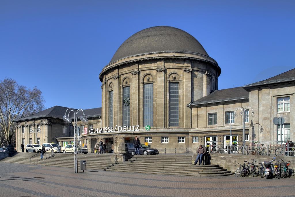 Hotel Alt Deutz City-Messe-Arena Kontaktloser Self Check-In Köln Exterior foto